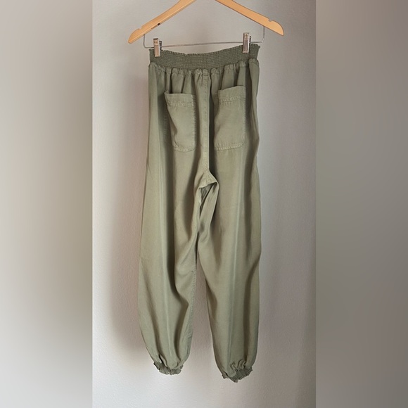 Love Tree Women's High Rise Joggers Size L Olive - Picture 2 of 5